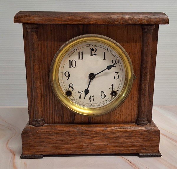 Lot 1270 - MANTEL CLOCK