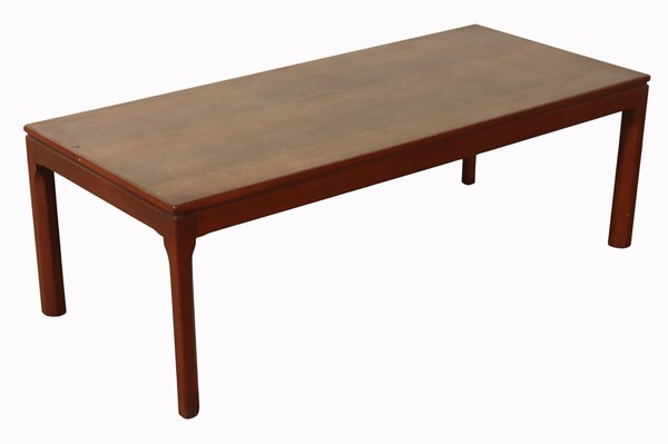 Lot 185 - COFFEE TABLE