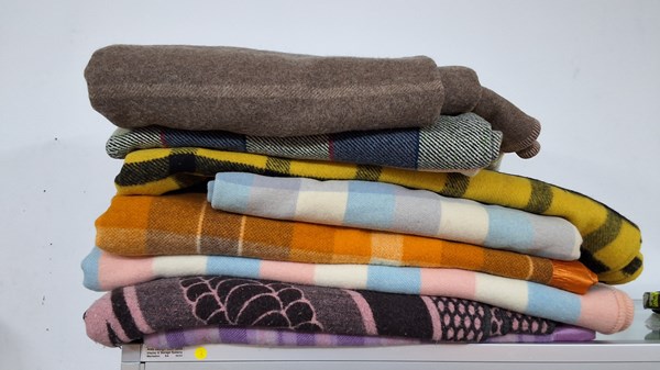 Lot 1441 - WOOLLEN BLANKETS