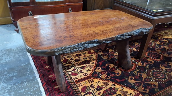 Lot 5 - COFFEE TABLE