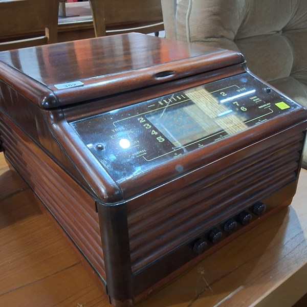 Lot 352 - KREISLER RECORD PLAYER