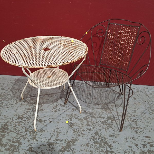 Lot 403 - RETRO TABLE AND CHAIR