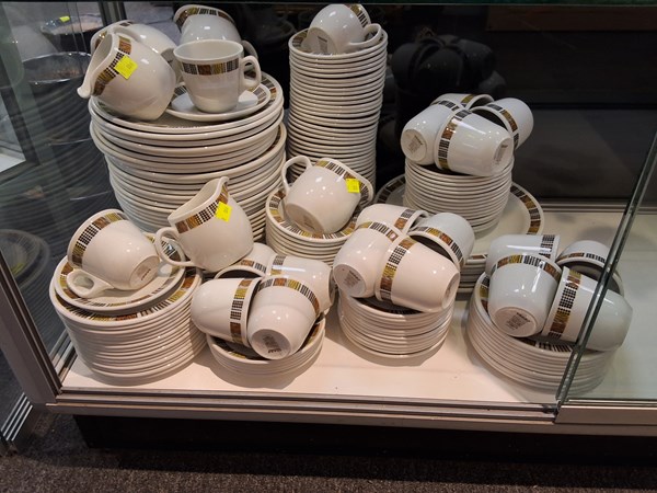 Lot 1149 - HOTEL DINNERWARE