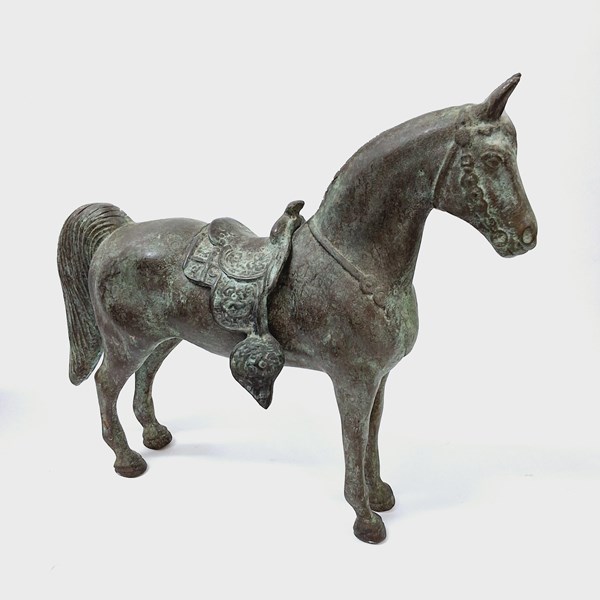 Lot 1154 - HORSE FIGURE