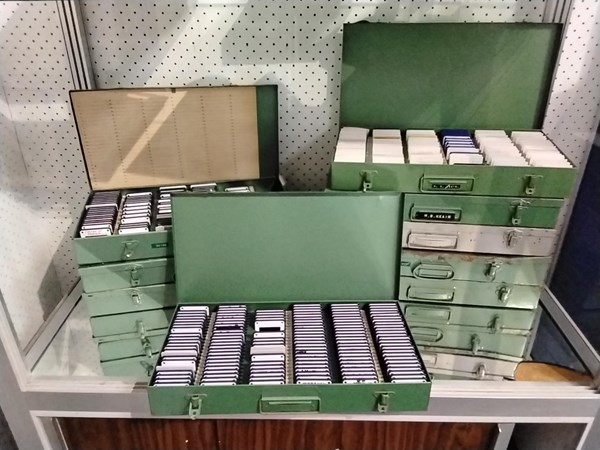 Lot 1263 - PHOTO SLIDES