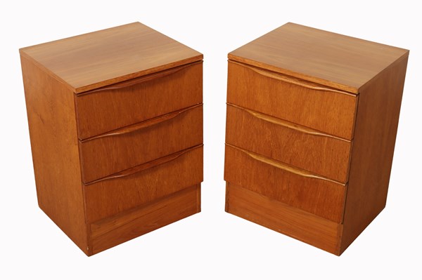 Lot 102 - PAIR OF BEDSIDE DRAWERS