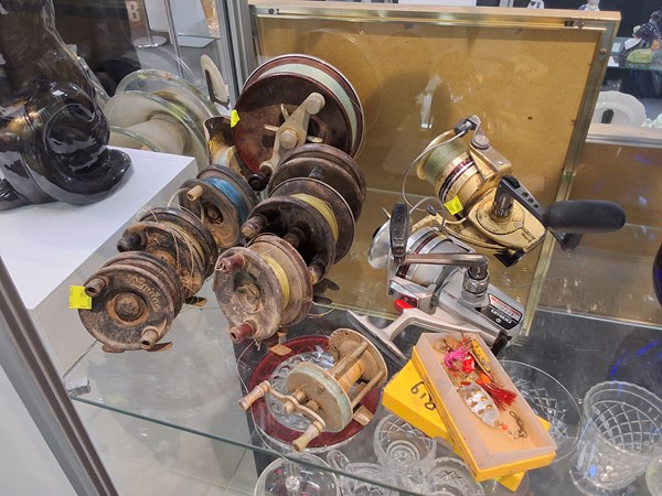 Lot 1343 - FISHING REELS