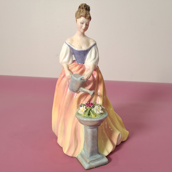 Lot 1198 - ROYAL DOULTON FIGURE