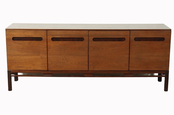 Lot 147 - SIDEBOARD