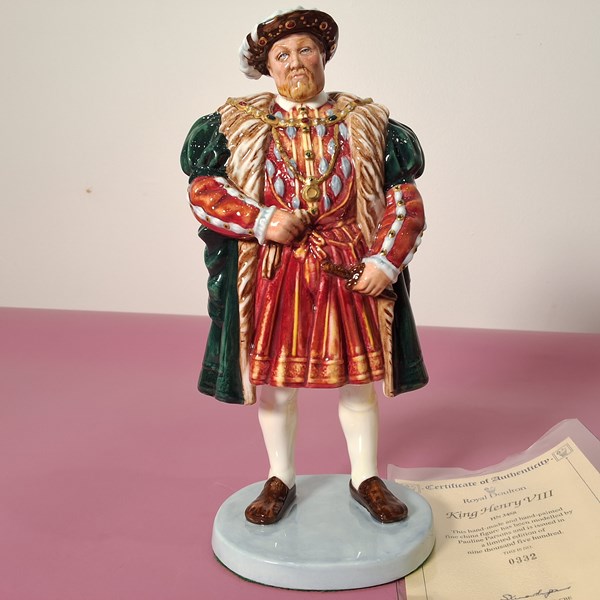 Lot 1187 - ROYAL DOULTON FIGURE