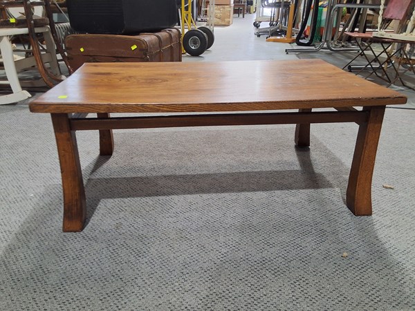 Lot 326 - COFFEE TABLE