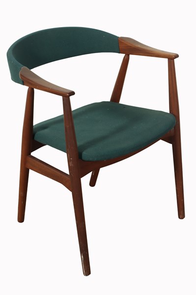 Lot 14 - MODEL 213 DESK CHAIR