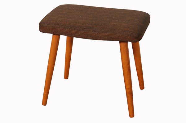 Lot 195 - STOOL