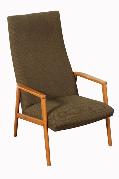 Lot 103 - ARMCHAIR