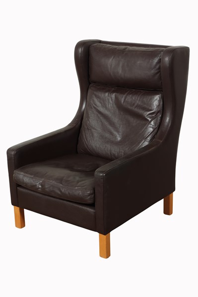 Lot 94 - HIGHBACK ARMCHAIR