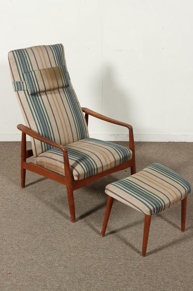 Lot 284 - ARMCHAIR & FOOT STOOL