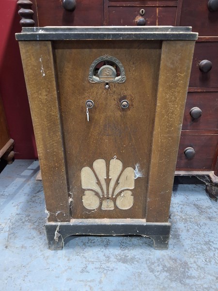 Lot 226 - CABINET RADIO