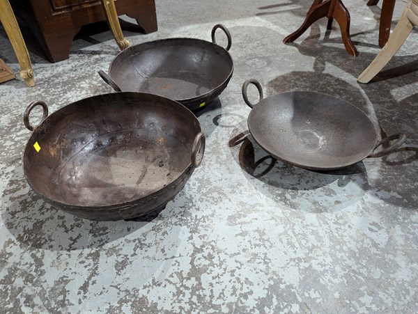 Lot 156 - COOKING PANS