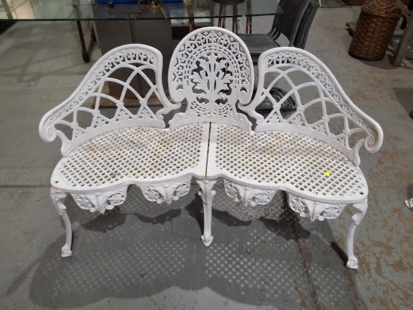 Lot 433 - GARDEN BENCH