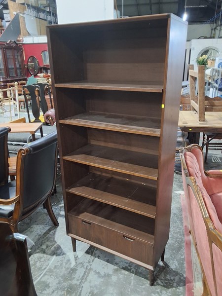 Lot 84 - BOOKSHELF