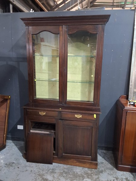 Lot 191 - BOOKCASE