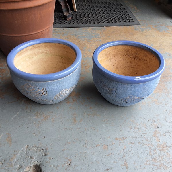 Lot 22 - PLANT POTS