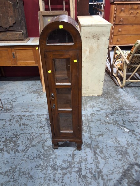 Lot 132 - CUPBOARD