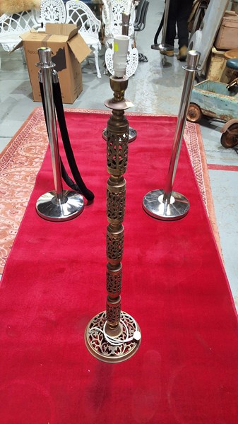 Lot 71 - STANDARD LAMP