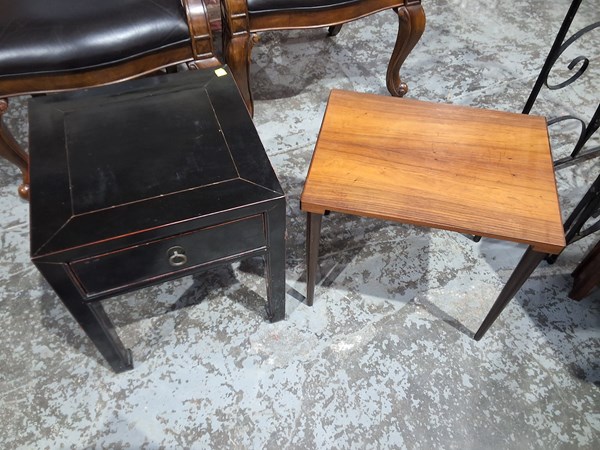 Lot 136 - BEDSIDE AND TABLE