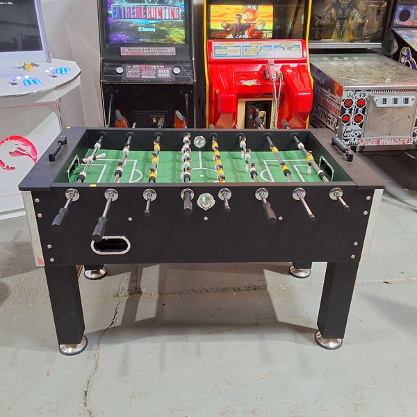 Lot 7 - FOOZBALL TABLE