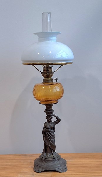 Lot 1313 - KEROSENE LAMP