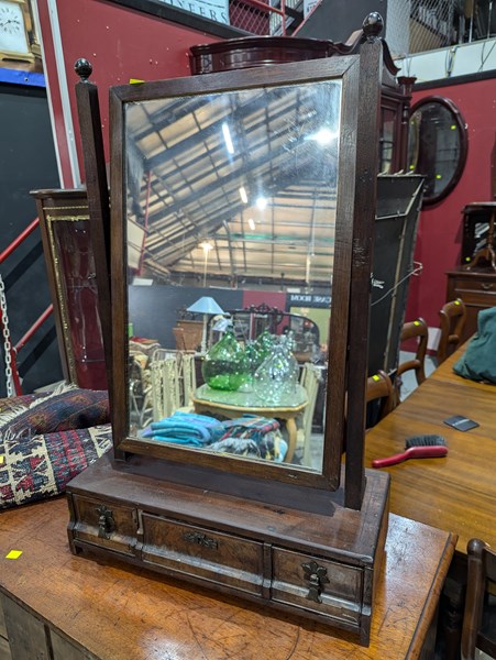 Lot 191 - DRESSING MIRROR