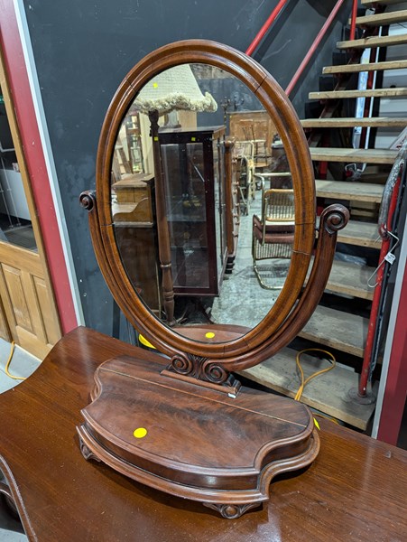 Lot 187 - DRESSING MIRROR