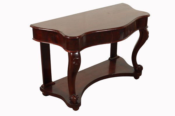 Lot 84 - VICTORIAN HALL TABLE