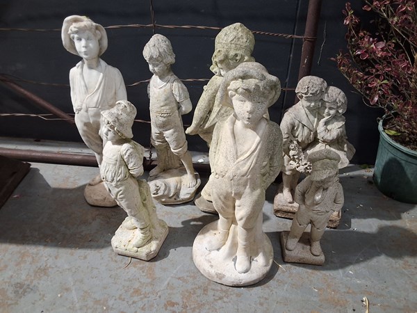 Lot 27 - GARDEN STATUES