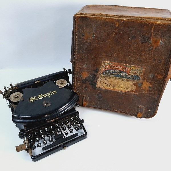 Lot 1162 - TYPEWRITER