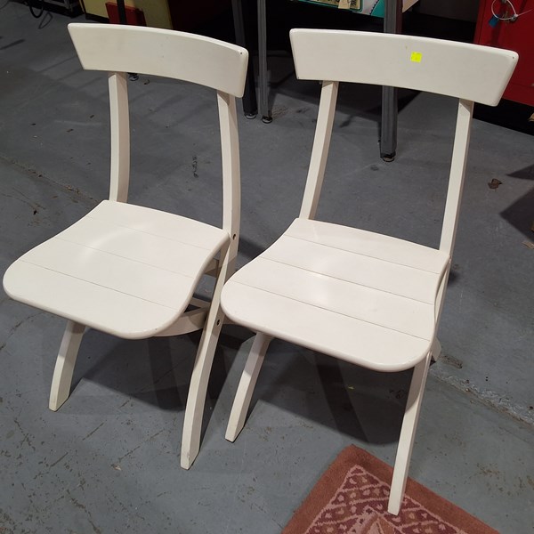 Lot 69 - FOLDING CHAIRS