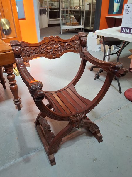 Lot 252 - X CHAIR