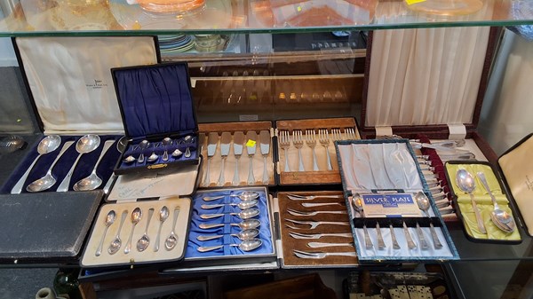 Lot 1434 - BOXED CUTLERY SETS