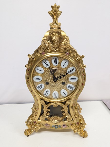 Lot 1325 - MANTEL CLOCK