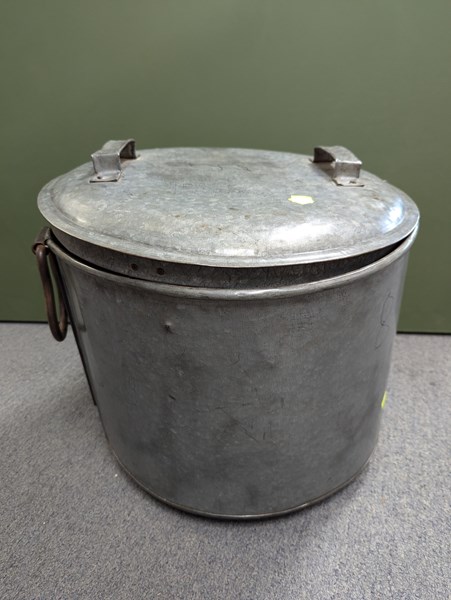 Lot 115 - GRAIN BIN