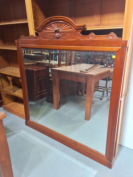 Lot 190 - MIRROR