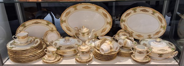 Lot 1141 - DINNER SERVICE