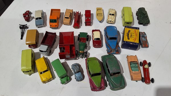 Lot 1251 - TOY CARS