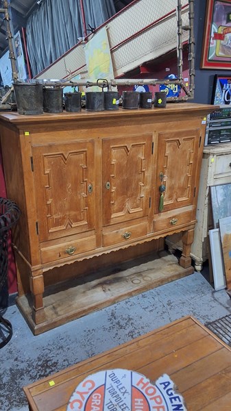 Lot 134 - HIGHBOARD