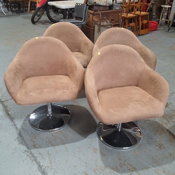 Lot 176 - SET OF ARMCHAIRS