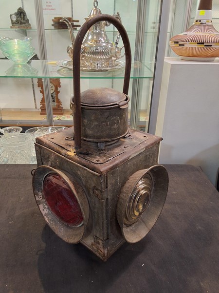 Lot 1322 - RAIL LAMP