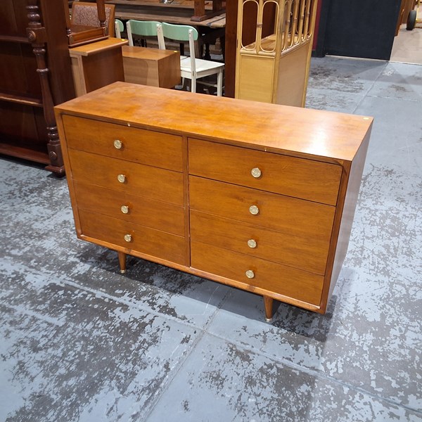 Lot 148 - CHEST OF DRAWERS