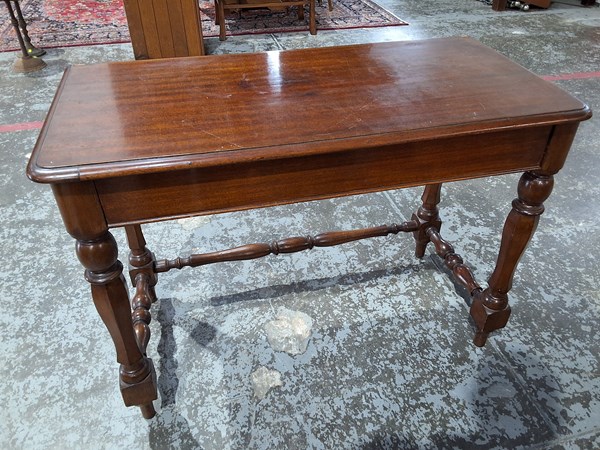 Lot 190 - CONSOLE TABLE