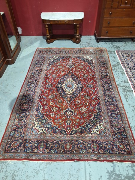 Lot 33 - RUG